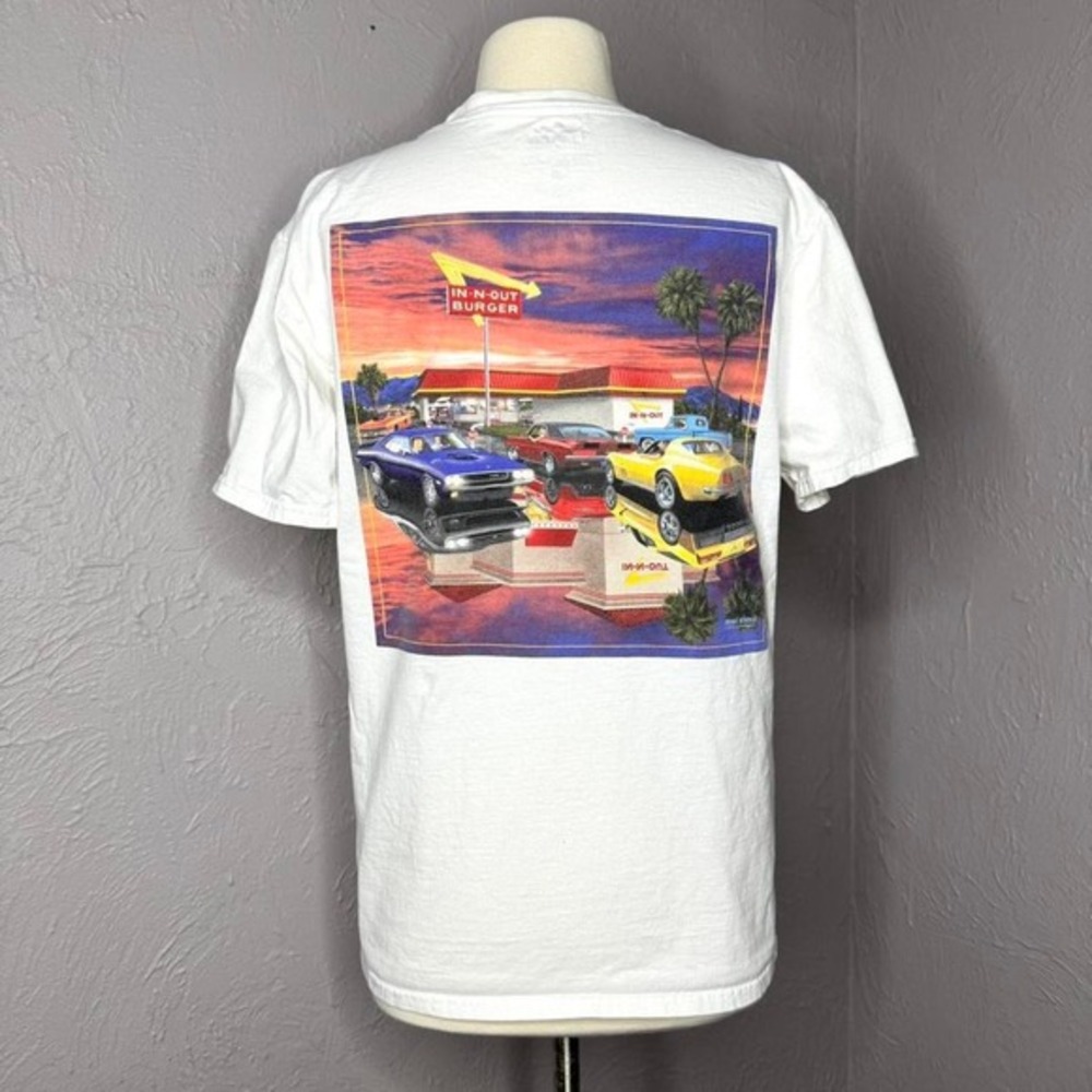 In-N-Out Burger Texas White Muscle‎ Car 70's Cars T-shirt Medium Graphic Tee